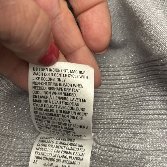 JM Collection silver sparkly long sleeve crewneck sweater Size MP New - Picture 9 of 9